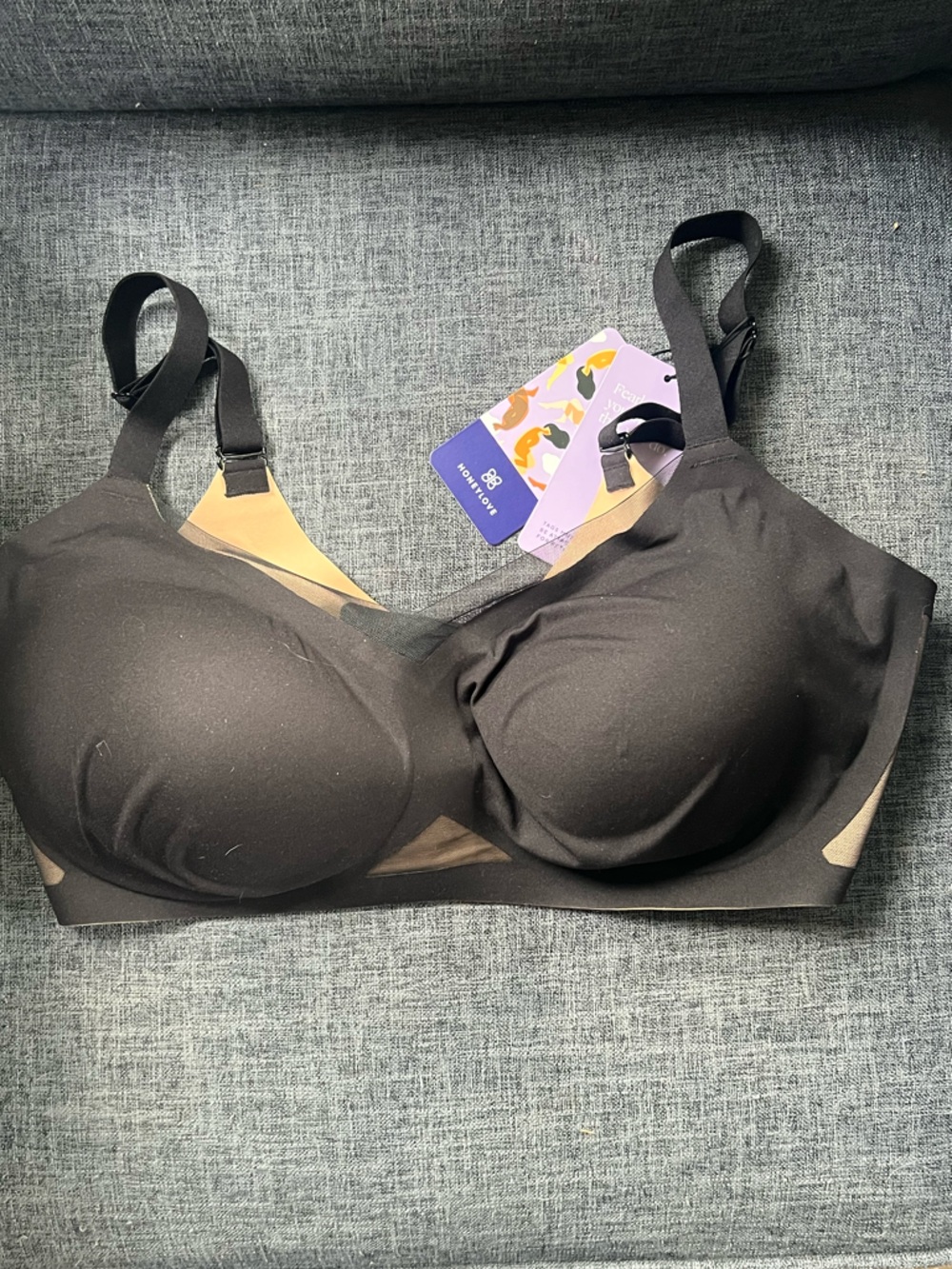 NWT Honeylove Black Seamless Crossover Bra. 1X.  Small flaw see description